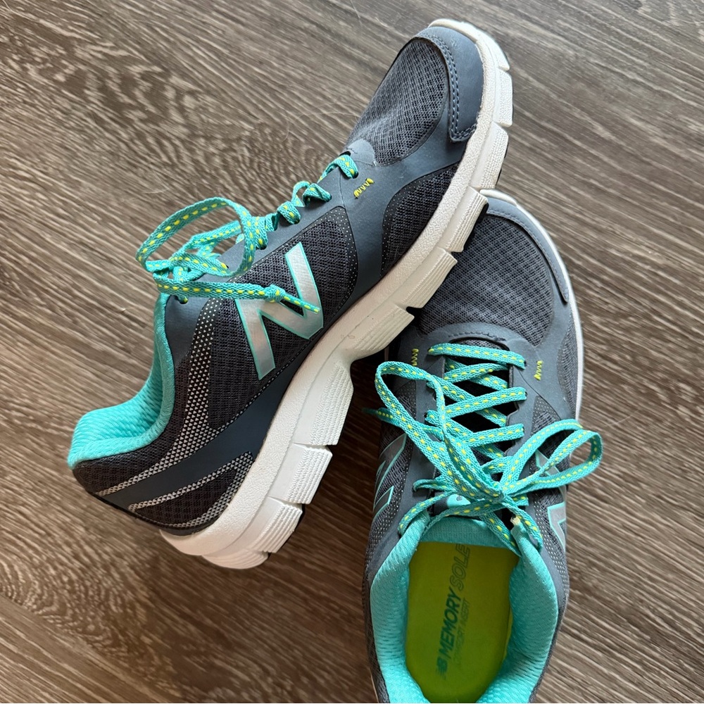 New Balance Women's Gray and Teal Running Shoes